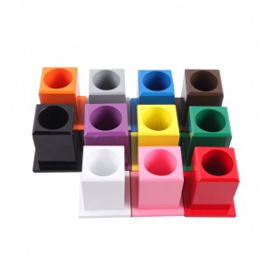 11 pots à crayons base carrée