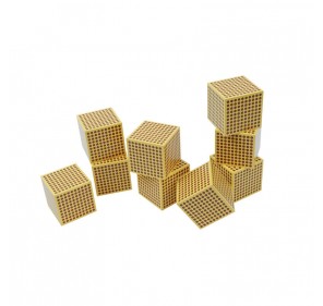 9 CUBES DE 1000 EN BOIS