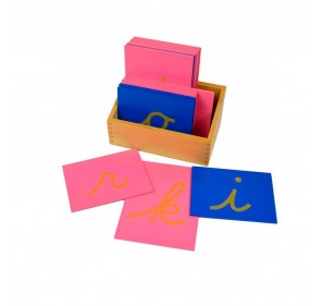 Lettres rugueuses minuscules cursives (écriture internationale)
